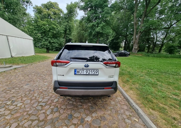 Toyota RAV4 cena 174000 przebieg: 24232, rok produkcji 2020 z Wieleń małe 407